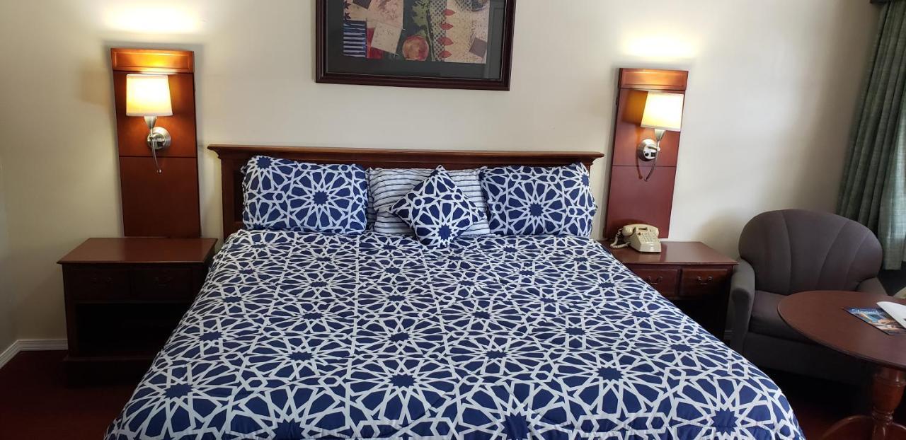 יוריקה ספרינגס Swiss Village Inn מראה חיצוני תמונה
