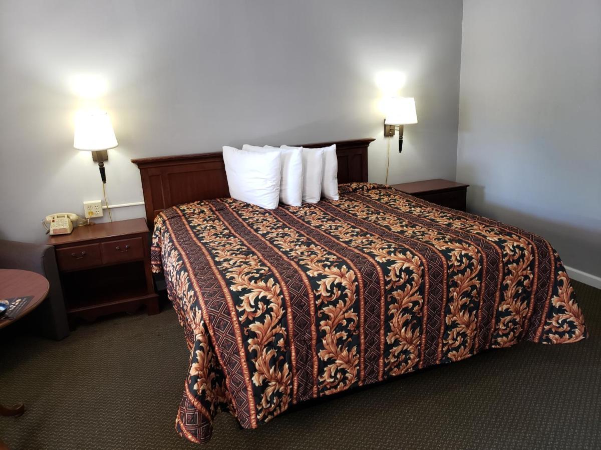 יוריקה ספרינגס Swiss Village Inn מראה חיצוני תמונה