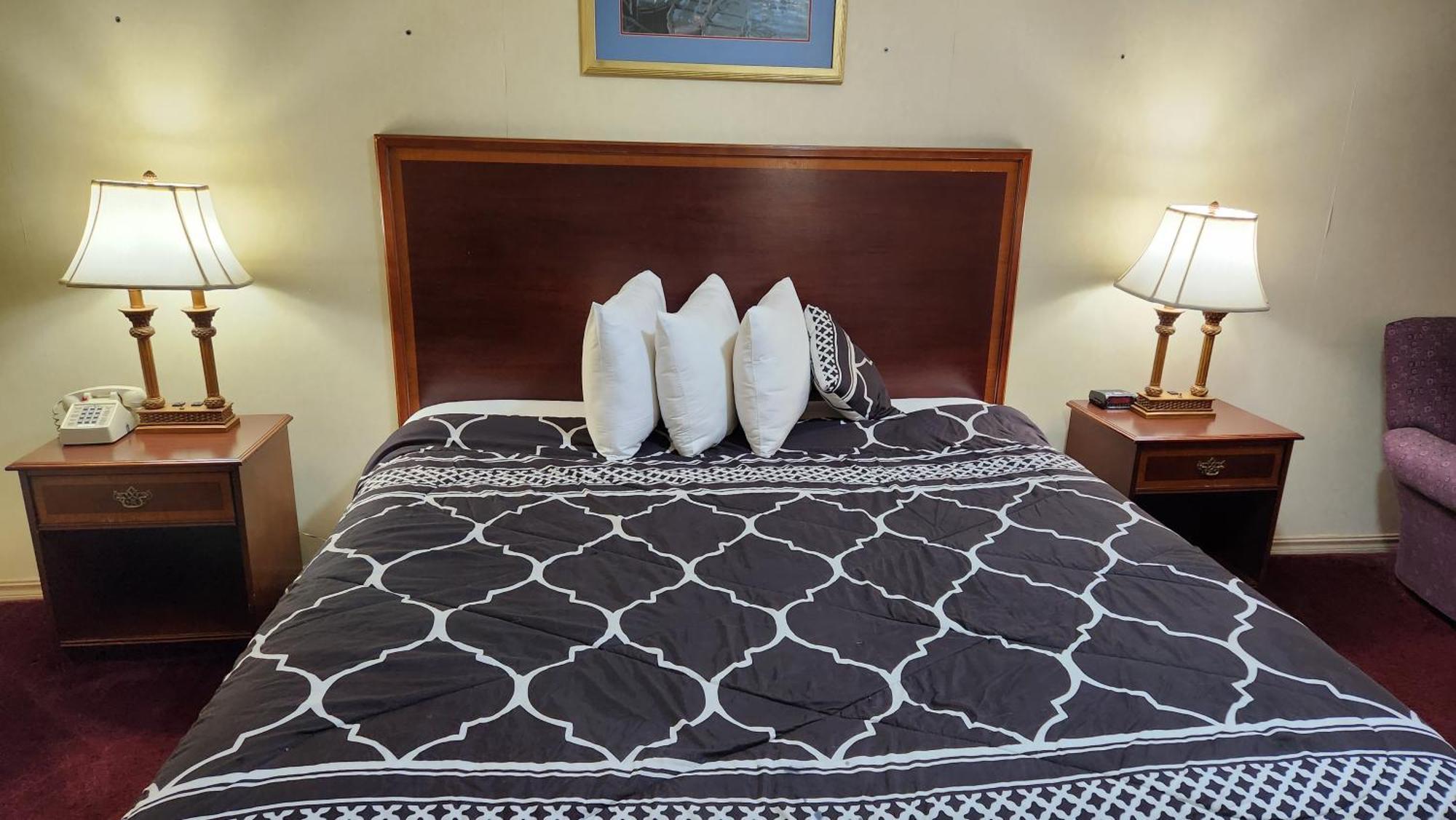 יוריקה ספרינגס Swiss Village Inn מראה חיצוני תמונה