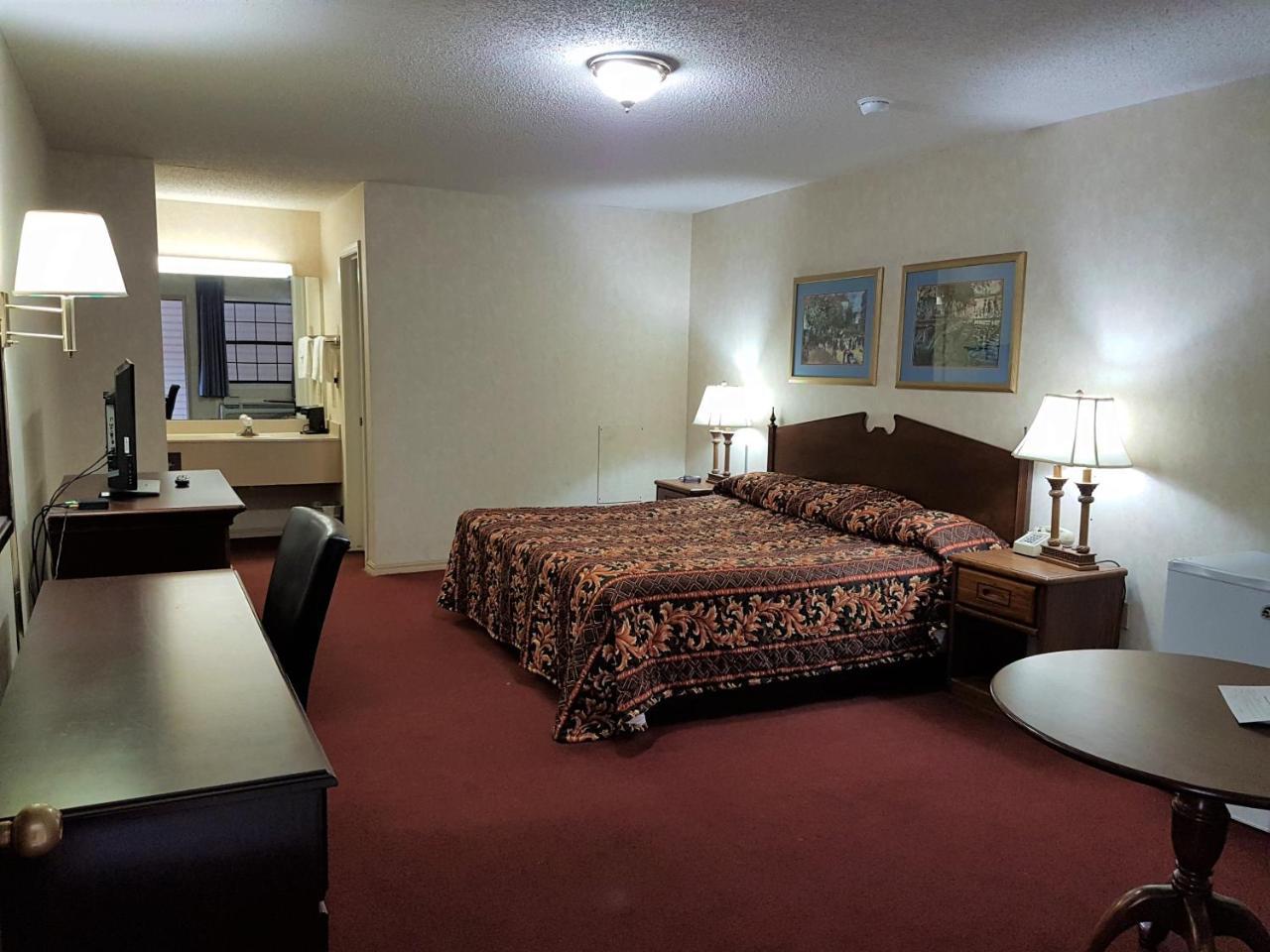 יוריקה ספרינגס Swiss Village Inn מראה חיצוני תמונה