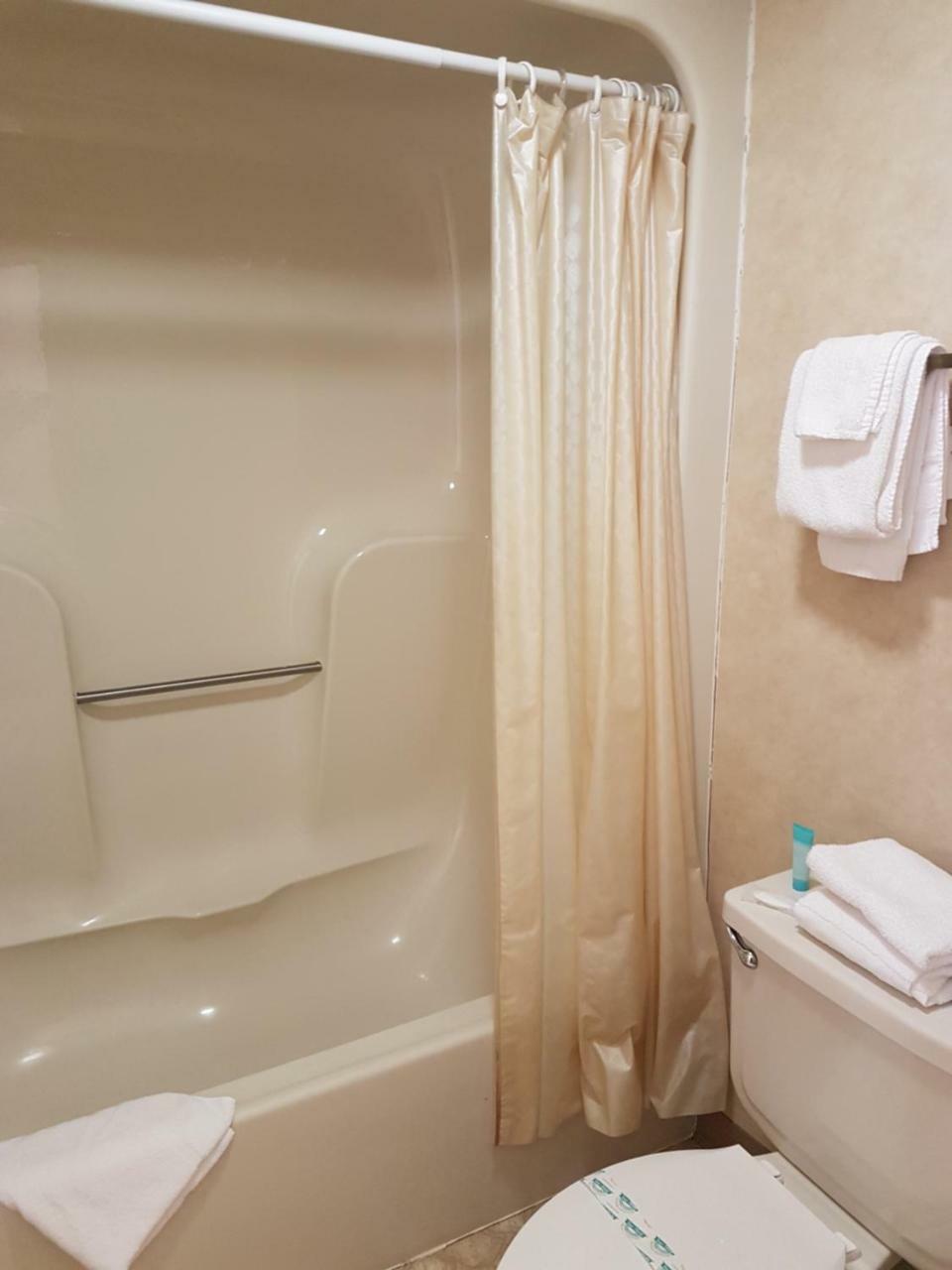 יוריקה ספרינגס Swiss Village Inn מראה חיצוני תמונה